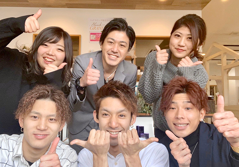 スタイリスト【美容師（正社員）】積極採用中☆月給24万円以上！社会保険完備！育児休暇実績あり！理想の美容師を目指すならガネイシャグループ